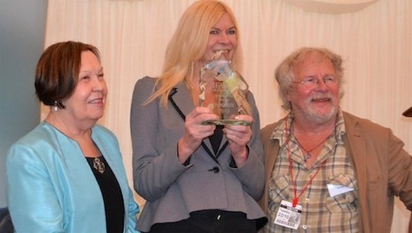 Bill Oddie and Baroness Gale of the International Fund For Animal Welfare present the 2013 IFAW Innovation Award to DogLost founder Jayne Hayes